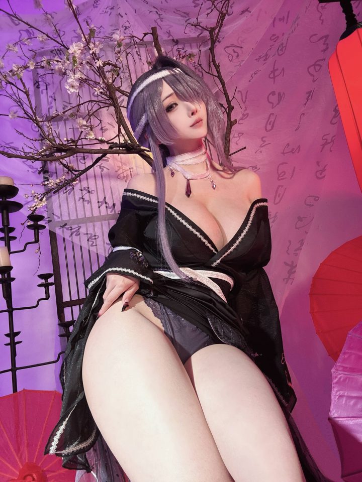 碧蓝航线rioko凉凉子COS:演绎和服版浅间性感冷艳的视觉张力 碧蓝航线rioko凉凉子COS:演绎和服版浅间性感冷艳的视觉张力