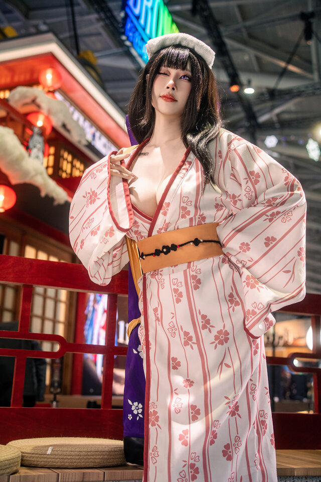 温泉修行者班塔纳COS赏析：餓小璇miu台北电玩展亮眼登场