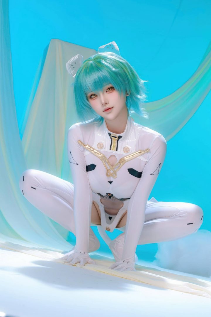 屿鱼Yukako纳希莫夫COS：掉进喵喵海军上将气质中的温柔陷阱