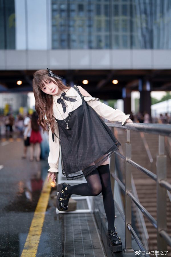 中岛莫之子i软妹COS赏析:萤火虫漫展少女感实拍软萌氛围拉满 中岛莫之子i软妹COS赏析:萤火虫漫展少女感实拍软萌氛围拉满