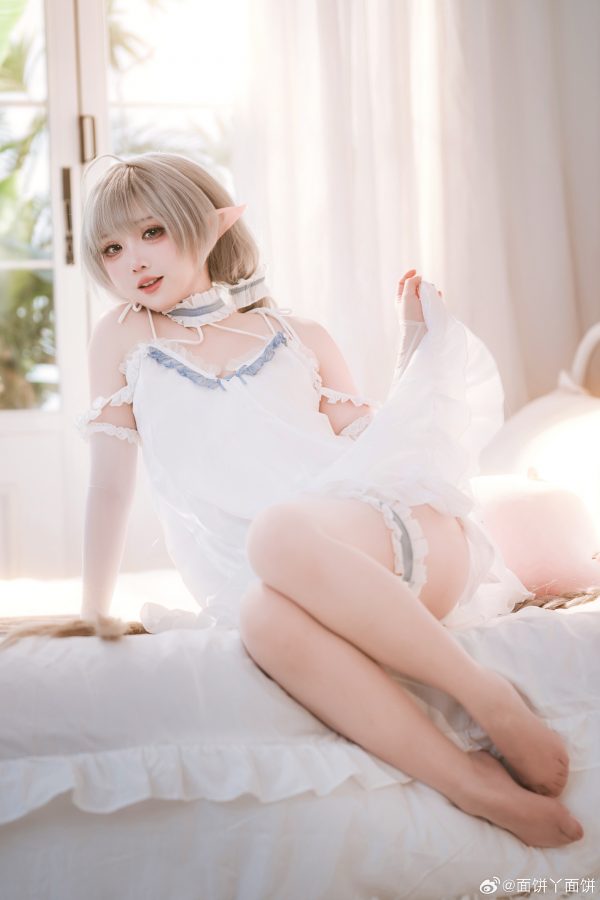 碧蓝航线睡衣埃佛森COS赏析：梦幻午后，面饼仙儿的慵懒时光