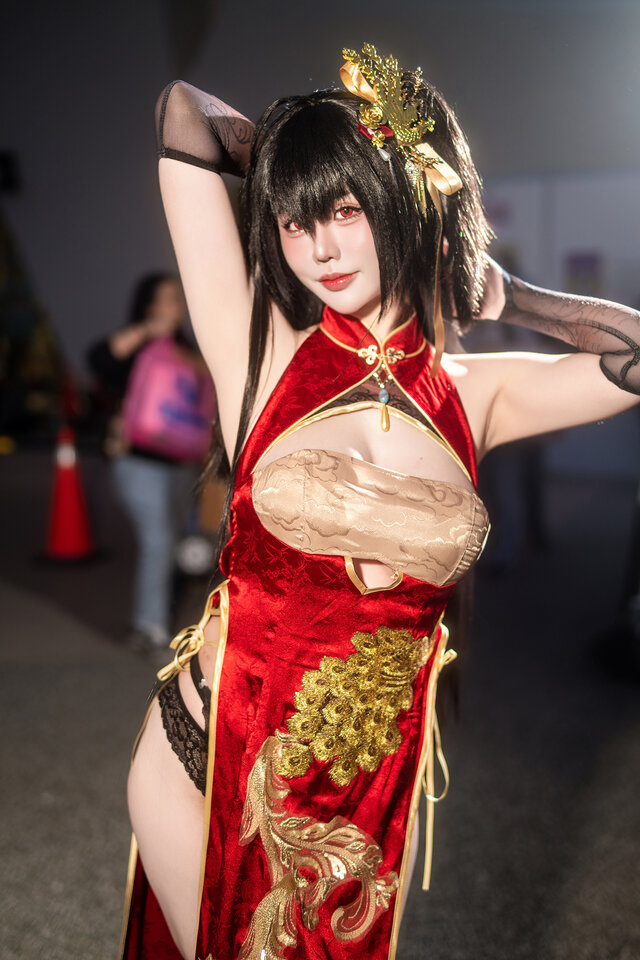 绝美重樱降临FF46! TAKO旗袍版大凤COS致命诱惑高呼顶不住 绝美重樱降临FF46! TAKO旗袍版大凤COS致命诱惑高呼顶不住