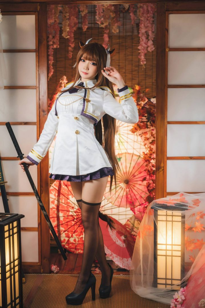 碧蓝航线·樫野COS:焖焖碳演绎纯白军武与和风浮世绘的交织 碧蓝航线·樫野COS:焖焖碳演绎纯白军武与和风浮世绘的交织