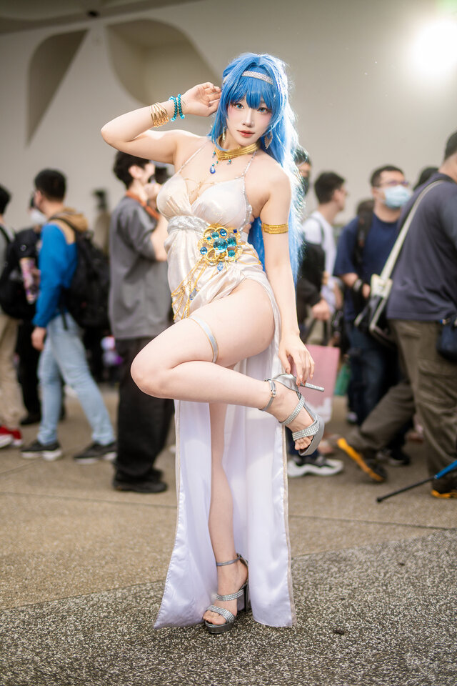 胜利女神降临！AzA_miyuko海伦COS惊艳亮相震撼台湾FF46现场