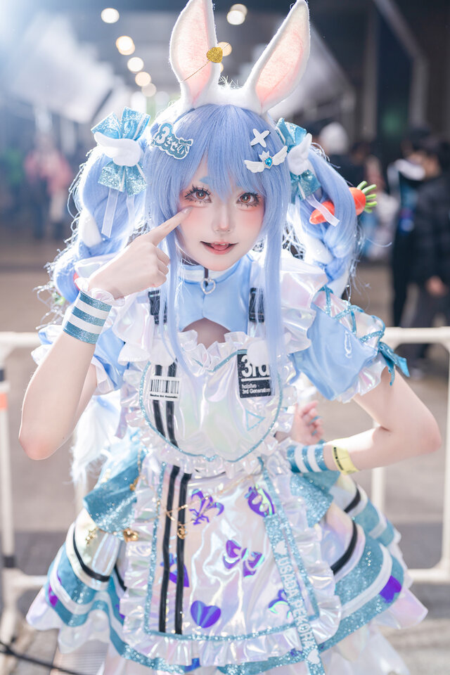 花崎Makura兔田佩克拉cos惊艳亮相Hololive SUPER EXPO现场