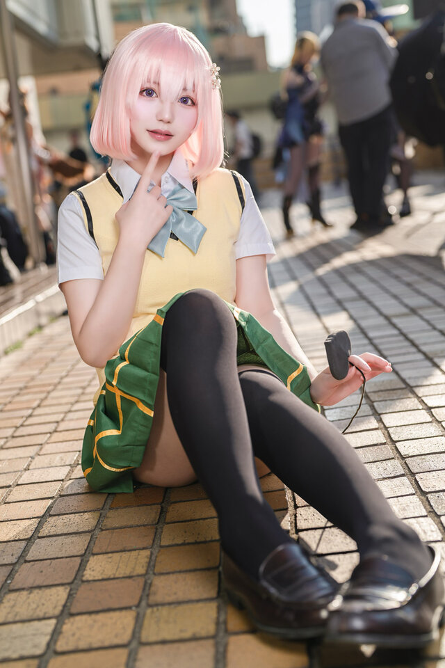出包王女梦梦COS：粉发大小姐的甜美暴击惊艳亮相池袋阳光城