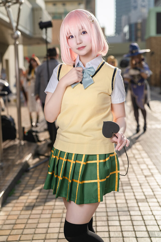 出包王女梦梦COS：粉发大小姐的甜美暴击惊艳亮相池袋阳光城