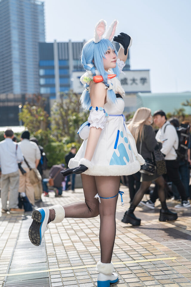杉浦莉莉兔田佩克拉COS：兔耳萌力全开，仿佛手办走进现实