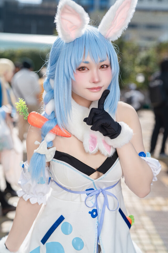杉浦莉莉兔田佩克拉COS：兔耳萌力全开，仿佛手办走进现实