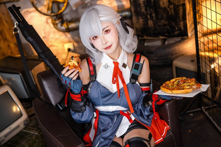 momoko葵葵塞布丽娜COS:诠释少女前线战斗服版枪娘的魅力 momoko葵葵塞布丽娜COS:诠释少女前线战斗服版枪娘的魅力