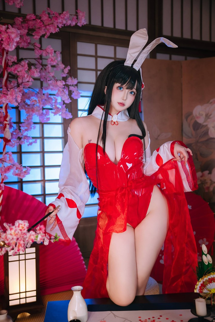 碧蓝航线大山COS赏析:日奈娇兔女郎造型展现角色优雅魅力 碧蓝航线大山COS赏析:日奈娇兔女郎造型展现角色优雅魅力
