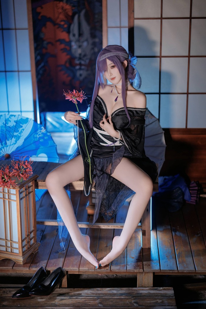 封疆疆v碧蓝航线COS：诠释和服版浅间的东方优雅与静谧之美
