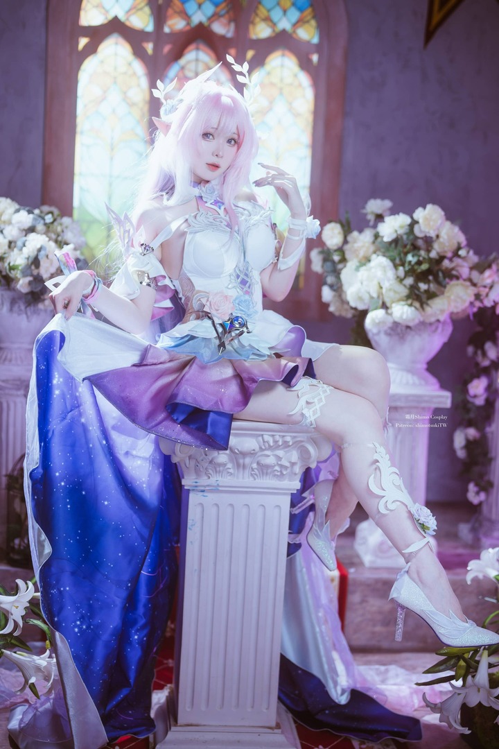 崩坏星穹铁道昔涟cos:霜月shimo演绎粉白梦境中的优雅重逢 崩坏星穹铁道昔涟cos:霜月shimo演绎粉白梦境中的优雅重逢