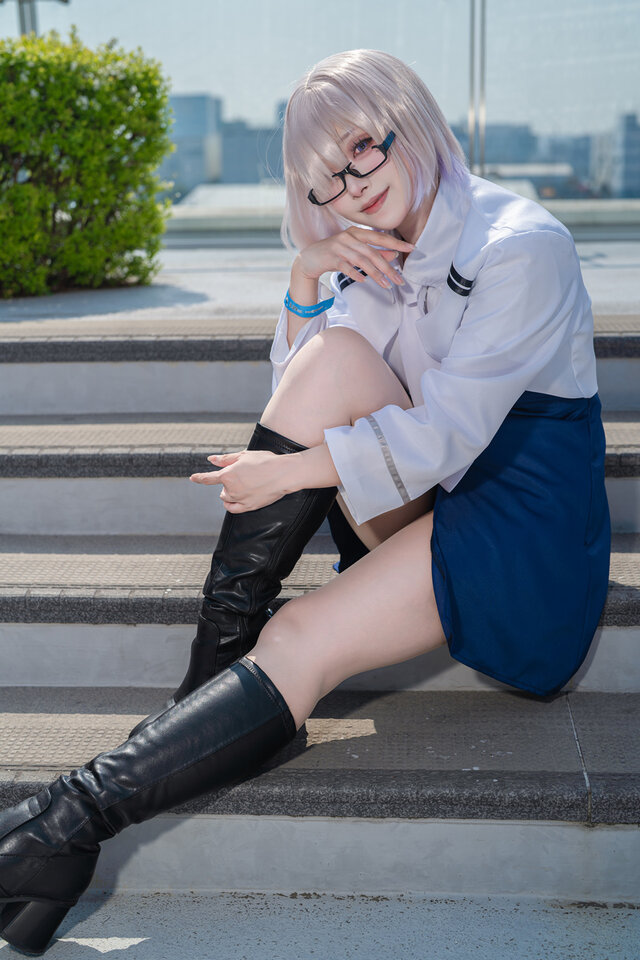 Kachasu玛修cos亮相AnimeJapan：眼镜制服造型温柔又吸睛