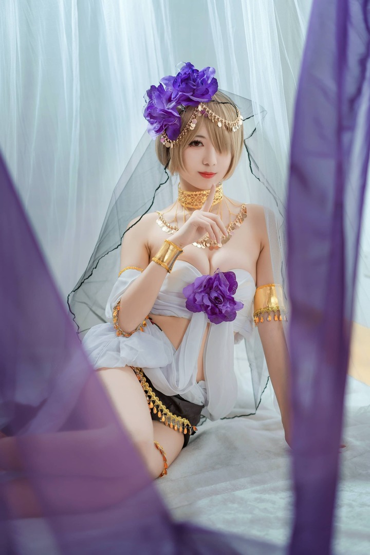 出包王女舞娘COS赏析:弥音音演绎花嫁风格的梦幻角色魅力 出包王女舞娘COS赏析:弥音音演绎花嫁风格的梦幻角色魅力