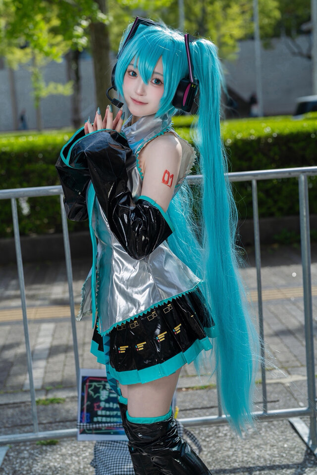 Ma-poyo初音未来COS亮相Nico Nico双马尾一甩就是舞台感 Ma-poyo初音未来COS亮相Nico Nico双马尾一甩就是舞台感