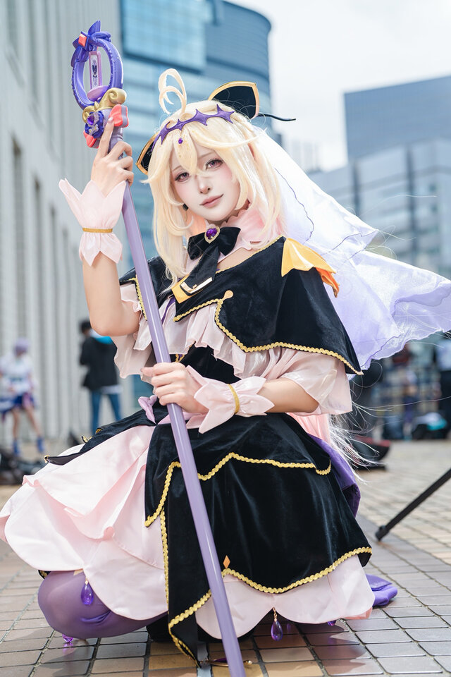 KURUMI森亚露露香COS：池袋名侦探光之美少女优雅又神秘