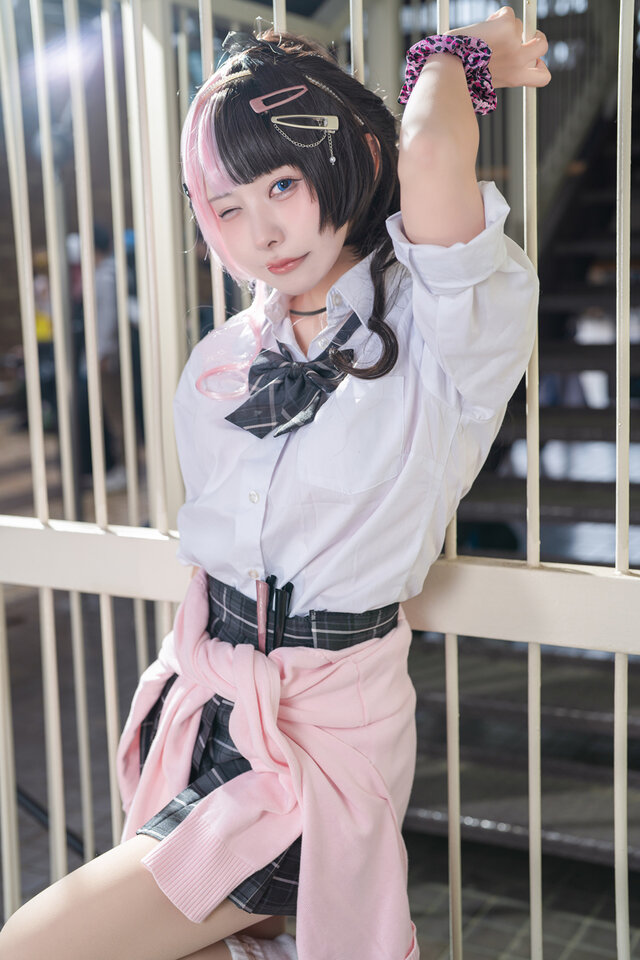 甜妹暴击!娜由《Vspo!》橘雏乃COS,JK制服眨眼萌翻全场 甜妹暴击!娜由《Vspo!》橘雏乃COS,JK制服眨眼萌翻全场