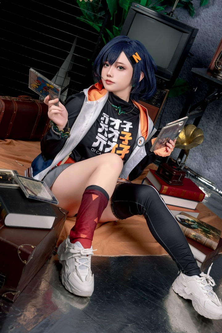 Messie Huang铃COS:演绎Random Play少女的灵动与魅力 Messie Huang铃COS:演绎Random Play少女的灵动与魅力