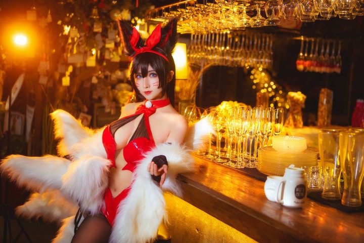 rioko凉凉子阿狸兔女郎cos:演绎九尾狐灵动魅力与夜色风情 rioko凉凉子阿狸兔女郎cos:演绎九尾狐灵动魅力与夜色风情