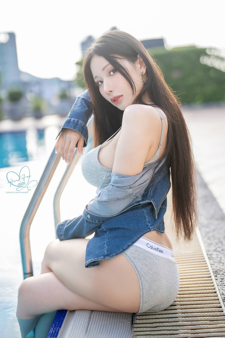 雨波_HaneAmeCK系列cos赏析|天台泳池边的温柔轻熟氛围 雨波_HaneAmeCK系列cos赏析|天台泳池边的温柔轻熟氛围
