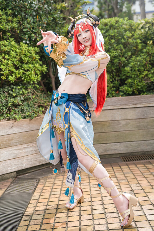 Shiora原神妮露cos:红发舞者惊艳亮相,异域华服还原度拉满 Shiora原神妮露cos:红发舞者惊艳亮相,异域华服还原度拉满