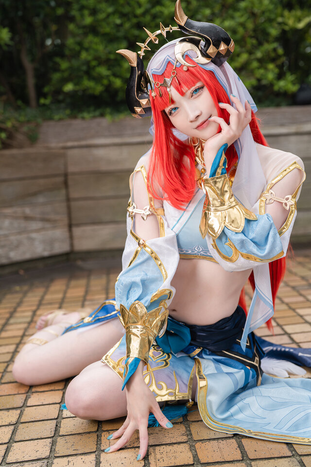 Shiora原神妮露cos:红发舞者惊艳亮相,异域华服还原度拉满 Shiora原神妮露cos:红发舞者惊艳亮相,异域华服还原度拉满