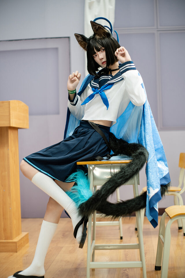 四巫日モミ桐生桔梗cos:兽耳水手服,演绎教室里的猫系少女 四巫日モミ桐生桔梗cos:兽耳水手服,演绎教室里的猫系少女