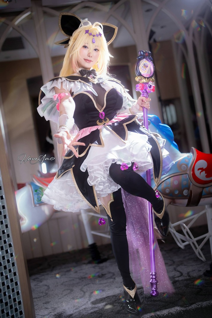 森亚露露卡COS|雨波_HaneAme演绎金发少女的甜美与神秘 森亚露露卡COS|雨波_HaneAme演绎金发少女的甜美与神秘