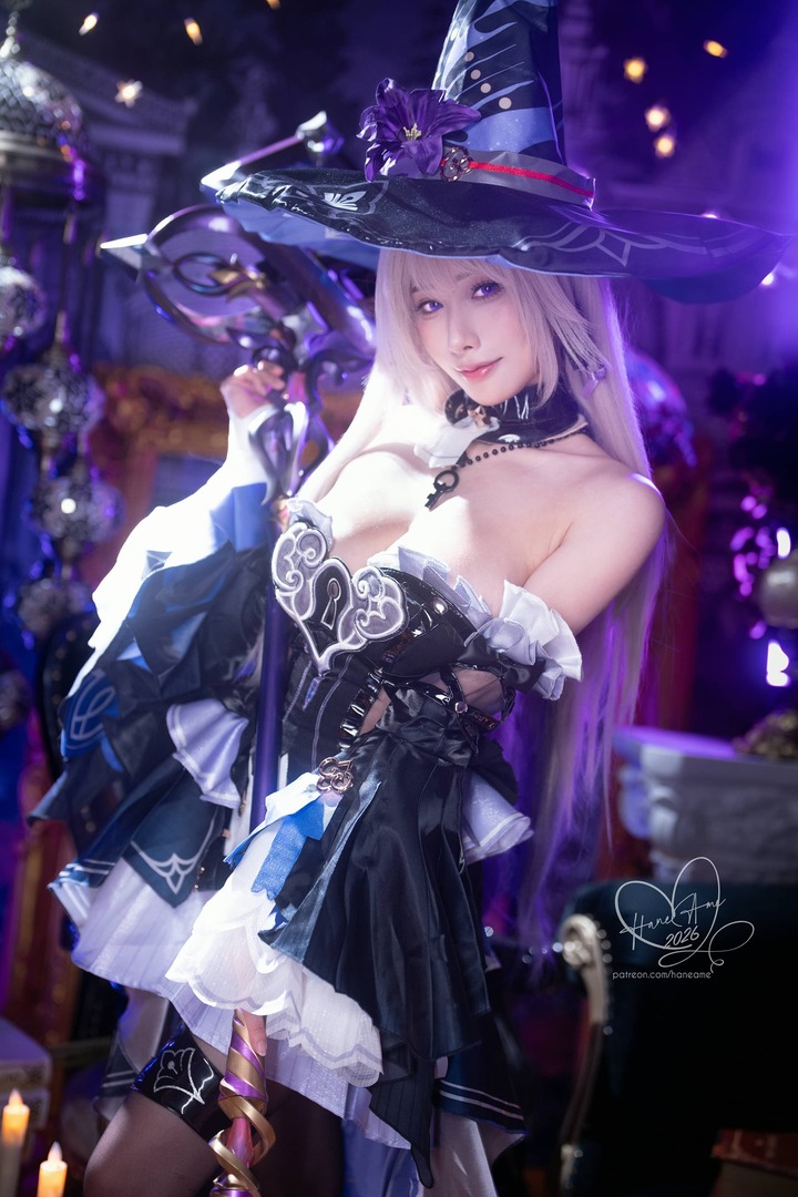 雨波_HaneAme黑塔COS|紫黑巫师帽与复古魔法书房的魅力 雨波_HaneAme黑塔COS|紫黑巫师帽与复古魔法书房的魅力
