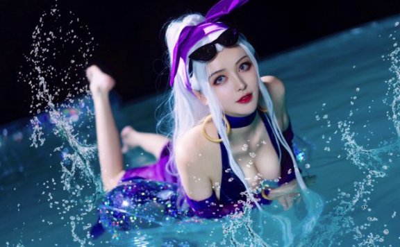 Coser草莓焦糖_在《英雄联盟》中展示了黑暗女王辛德拉的美丽