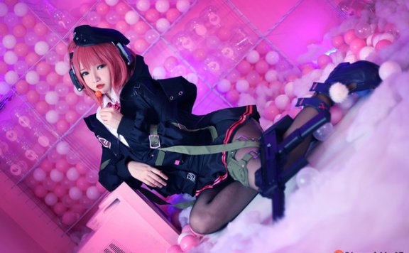女coser Potato Godzilla化身《少女前线》中的HK-MP7,甜美性感