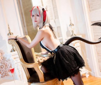 Hoshilily星之迟迟cos明日方舟 W [coser@星之迟迟cos图集]