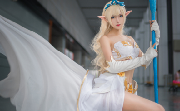 腐团Ciel cos化身风暴女神迦娜 [coser腐团Ciel英雄联盟cos作品]