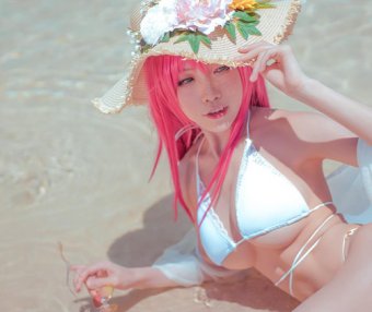 水淼aqua碧蓝航线cos作品 | 水淼aqua_COS比基尼版絮库夫