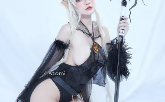 明日方舟COS:Azami在Arknights炫耀她完美身材和白皙皮肤