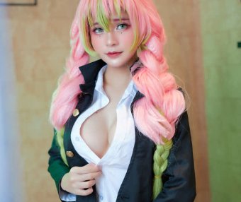 Azami@鬼灭之刃cos图集|Azami COS甘露寺蜜璃，可爱迷人