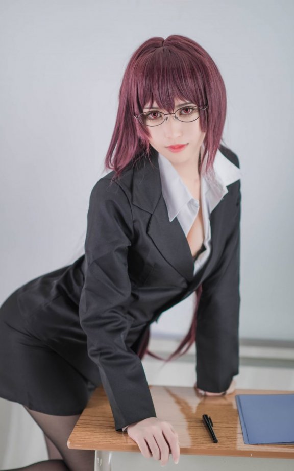 鳗鱼霏儿_cos图包 | 鳗鱼霏儿_FGO·斯卡哈教师cos [18P-60MB