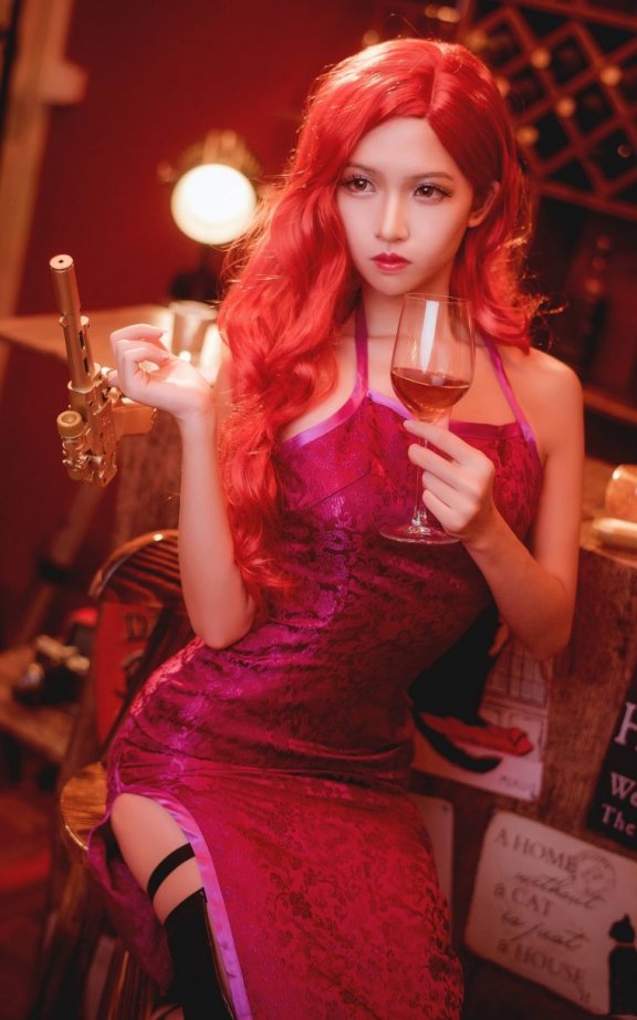 鳗鱼霏儿_cos作品 | 鳗鱼霏儿_英雄联盟·厄运小姐cos [11P-155MB]