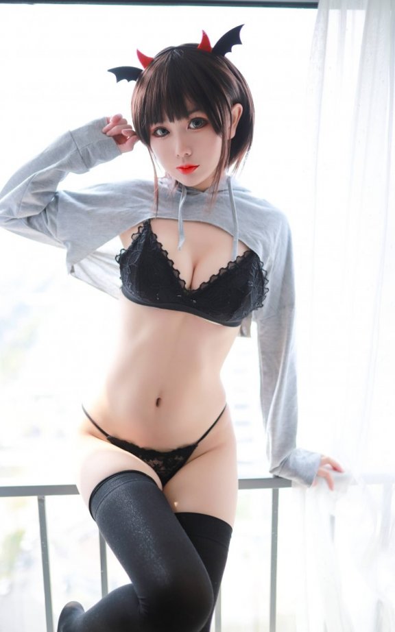 您的蛋蛋cos图集 | 您的蛋蛋_开胸卫衣cosplay作品 [40P-784MB]