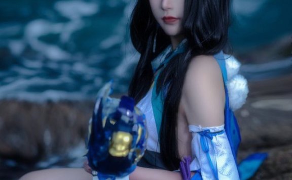 coser@_Azusaa_在《阴阳师》化身美丽的“占卜师”八百比丘尼