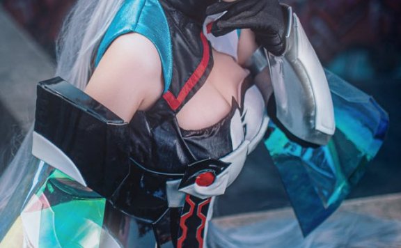 泰国女coser@pang3pong在《传说对决》中化身“龙影忍者”爱里