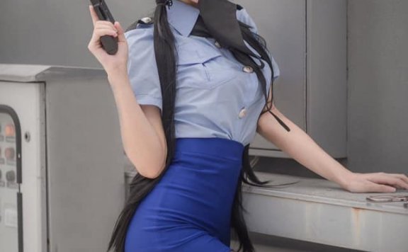 coser@Momoko葵葵在《约会大作战》化身“女警版”时崎狂三