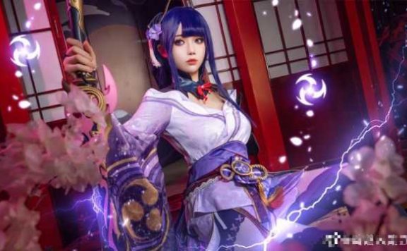 在《原神Impact》中的美丽迷人cosplay,coser@Zion化身雷电将军