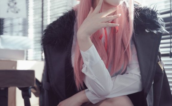 w百合欧皇子w cos《蔚蓝档案》陆八魔爱露，在Twitter上引发热议