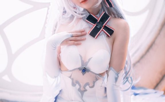 《碧蓝航线》cosplay:coser矢井桃卷优雅美丽的“花嫁版”欧根亲王