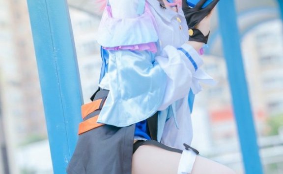 樱岛嗷一cos《崩坏:星穹铁道》三月七,崩坏世界的迷人之美