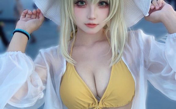 [蔚蓝档案]桃景三酪cos十六夜野乃美，性感惊艳亮相“Comic Market 102”