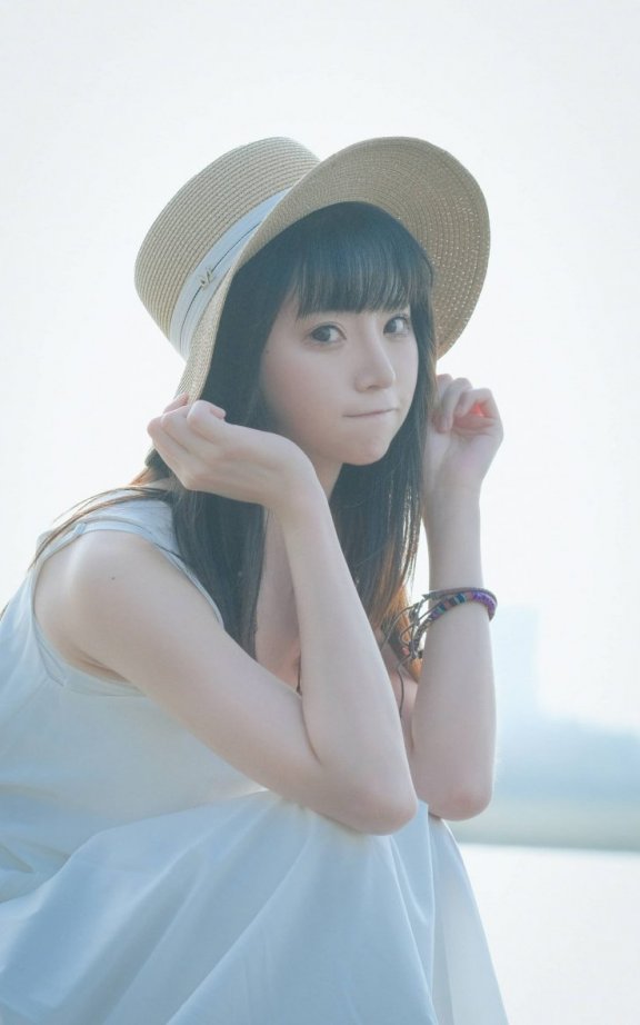 Kitaro_绮太郎cos纯洁少女 | Kitaro绮太郎_少女感·白色长裙cos作品 [17P-54MB]