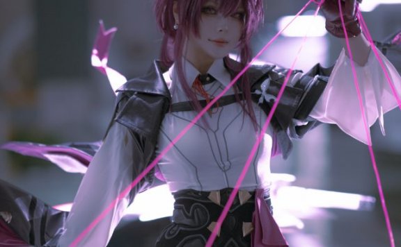 [崩坏：星穹铁道]w百合欧皇子w cos卡芙卡，绝美“卡妈”绽放性感魅力